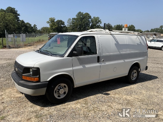 (Chester, VA) 2011 Chevrolet Express G2500 Cargo Van Runs & Moves