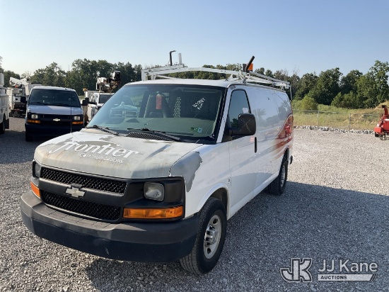 (Verona, KY) 2011 Chevrolet Express G2500 Cargo Van Runs & Moves