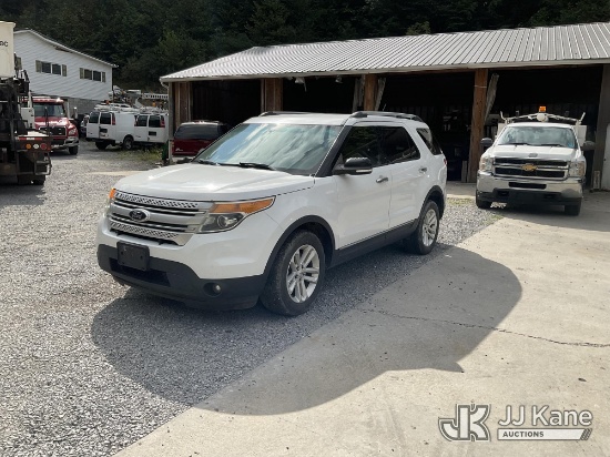 (Hanover, WV) 2013 Ford Explorer XLT 4-Door Sport Utility Vehicle Runs & Moves) (Dash Warning Indica