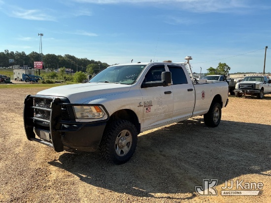 (Jackson, MS) 2017 Dodge RAM 3500 Crew-Cab Pickup Truck Runs & Moves) (Dash Warning Indicators On, W