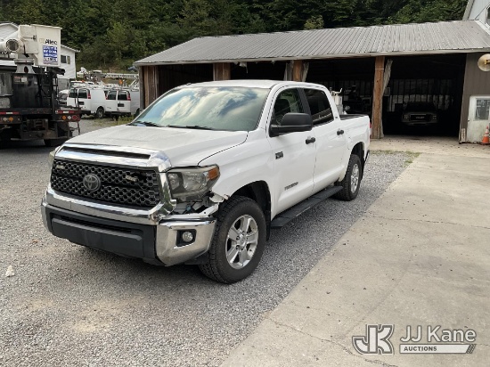(Hanover, WV) 2019 Toyota Tundra SR5 Crew-Cab Pickup Truck Runs & Moves) (Dash Warning Indicators On