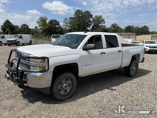 (Chester, VA) 2016 Chevrolet Silverado 2500HD 4x4 Crew-Cab Pickup Truck Runs & Moves