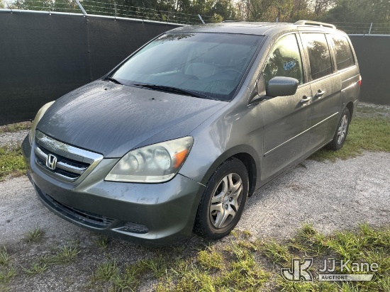 (Tampa, FL) 2007 Honda Odyssey Mini Passenger Van Runs & Moves) (Windshield Deficiencies)(EXEMPT fro