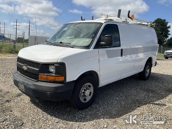 (Chester, VA) 2011 Chevrolet Express G2500 Cargo Van Runs & Moves) (Dash Warning Indicators On