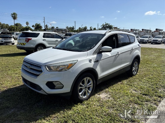 (Riviera Beach, FL) 2018 Ford Escape SE FWD 4-Door Sport Utility Vehicle Runs & Moves) (FL Residents