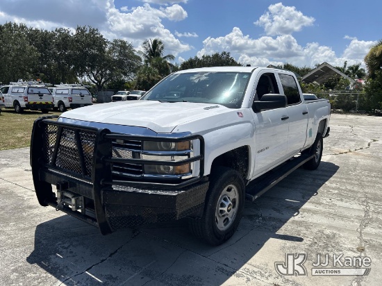 (Riviera Beach, FL) 2015 Chevrolet Silverado 2500HD 4x4 Crew-Cab Pickup Truck Runs & Moves) (Dash Wa