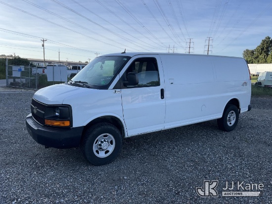 (Chester, VA) 2014 Chevrolet Express 3500 4X4 Cargo Van Runs & Moves