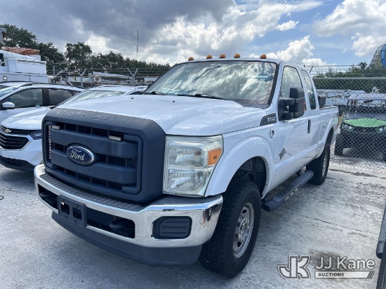 (Riviera Beach, FL) 2016 Ford F250 4x4 Extended-Cab Pickup Truck Not Running, Condition Unknown) (Se