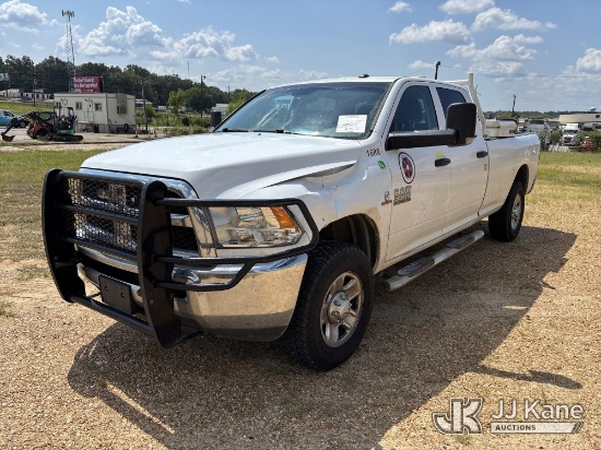 (Byram, MS) 2018 Ram 3500 4x4 Crew-Cab Pickup Truck Runs & Moves) (Interior Defects, Windshield Defi