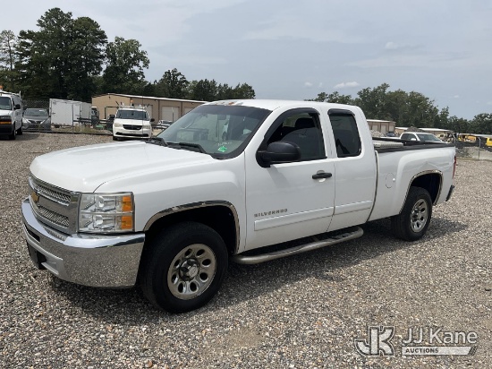 (Chester, VA) 2012 Chevrolet Silverado 1500 Extended-Cab Pickup Truck Runs & Moves) (Exterior Defect