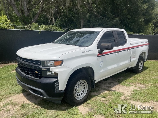(Tampa, FL) 2019 Chevrolet Silverado 1500 4x4 Extended-Cab Pickup Truck Runs & Moves) (Engine Perfor