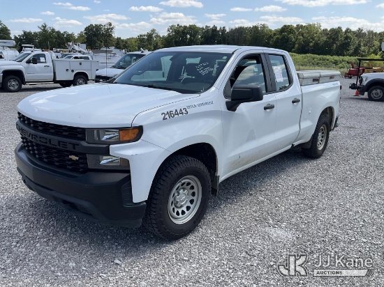 (Verona, KY) 2020 Chevrolet Silverado 1500 4x4 Extended-Cab Pickup Truck Runs & Moves) (Dash Warning