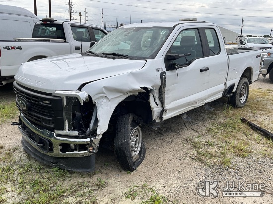 (Elizabethtown, KY) 2023 Ford F-250 SD Extended-Cab Pickup Truck Not Running, Condition Unknown) (Co