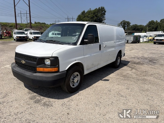 (Florence, SC) 2013 Chevrolet Express G2500 Cargo Van Runs & Moves) (Dash Warning Indicator On-See D