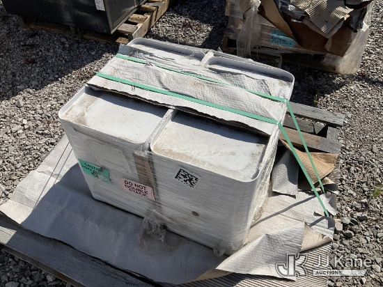 (Verona, KY) (2) Hyd. Reservoirs (Condition Unknown) NOTE: This unit is being sold AS IS/WHERE IS vi