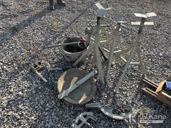 (Verona, KY) (4) Pipe Stands