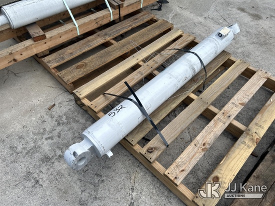 (Riviera Beach, FL) (1) Cylinder (Used Used, Condition Unknown