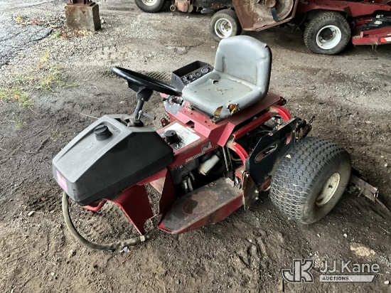 (Louisville, KY) Toro Sand Pro 5000 Sand Rake Not Running, Condition Unknown