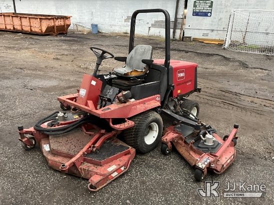 (Louisville, KY) Toro Groundsmaster 4000D Lawn Mower Runs & Operates