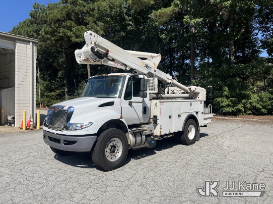 (Snellville, GA) Altec TA45M, Articulating & Telescopic Material Handling Bucket Truck mounted behin