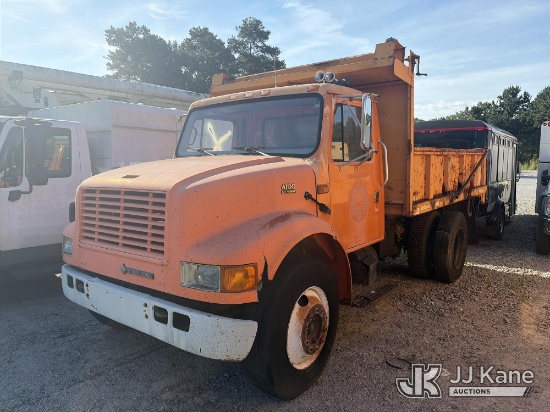 (Villa Rica, GA) 2001 International 4700 Dump Flatbed Truck Not Running, Condition Unknown, Missing