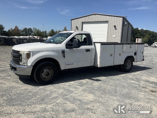 (China Grove, NC) 2018 Ford F350 SD Service Truck Runs & Moves) (Dash Warning Indicator Light On) (S