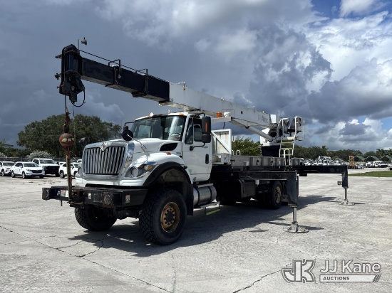(Riviera Beach, FL) Altec AC23-95B, Hydraulic Truck Crane rear mounted on 2012 International 7500 T/