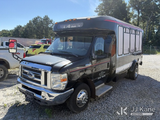 (Villa Rica, GA) 2012 Ford E450 Passenger Bus Not Running, Condition Unknown) (BUYER MUST LOAD