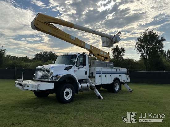(Tampa, FL) Altec AA55E, Material Handling Bucket Truck rear mounted on 2014 International 7300 4x4