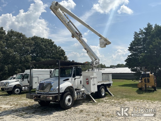 (Monroe, GA) Altec LR760-E70, Over-Center Elevator Bucket Truck rear mounted on 2016 International D