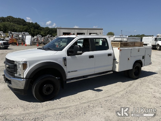 (Chester, VA) 2018 Ford F450 Crew-Cab Service Truck Runs & Moves) (Dash Warning Indicator On