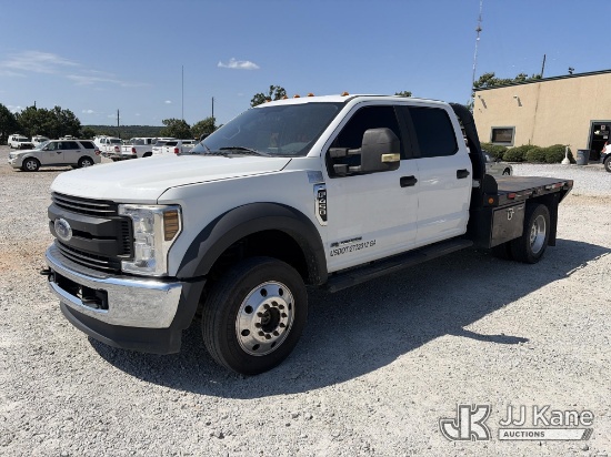 (Villa Rica, GA) 2019 Ford F450 4x4 Crew-Cab Flatbed Truck Runs & Moves) (Engine Performance Concern