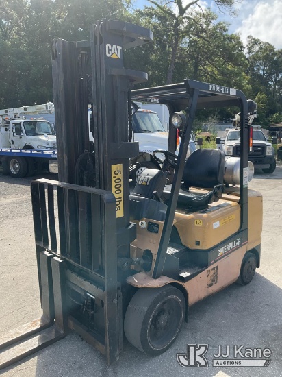 (Ocala, FL) Caterpillar GC30KLP Solid Tired Forklift Duke Unit) (Runs, Moves & Operates) (Has Hydrau