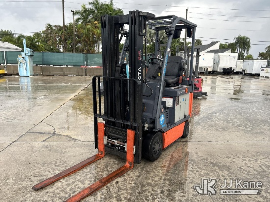 (Riviera Beach, FL) 2022 Toyota 8FBC154 Solid Tired Forklift Not Running Condition Unknown