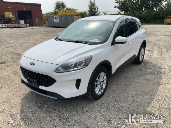 (Des Moines, IA) 2020 Ford Escape AWD 4-Door Sport Utility Vehicle Runs & Moves) (Dash Warning Indic