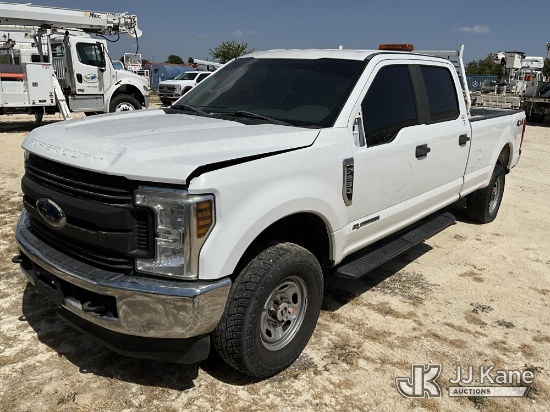 (Rio Vista, TX) 2018 Ford F-250 SD Crew-Cab Pickup Truck Not Running, Condition Unknown) (Dash Warni