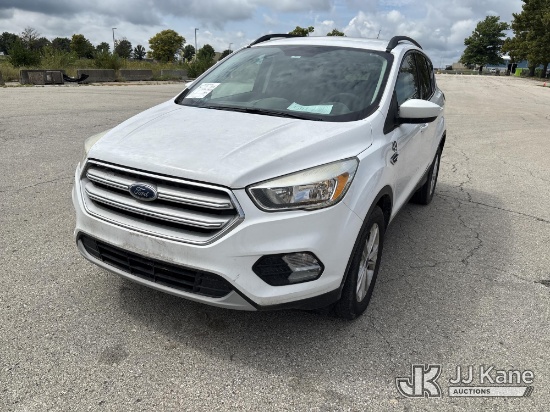 (Kansas City, MO) 2018 Ford Escape SE 4-Door Sport Utility Vehicle Runs & Moves) ( Dash Warning Indi