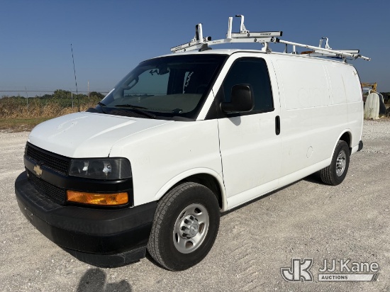 (Hawk Point, MO) 2018 Chevrolet Express Cargo Van Runs & Moves