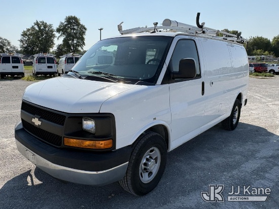 (Hawk Point, MO) 2014 Chevrolet Express G2500 Cargo Van Runs & Moves) (Dash Warning Indicators On, W