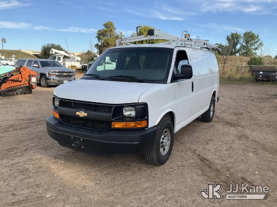 (Shakopee, MN) 2016 Chevrolet Express G2500 Cargo Van Runs & Moves