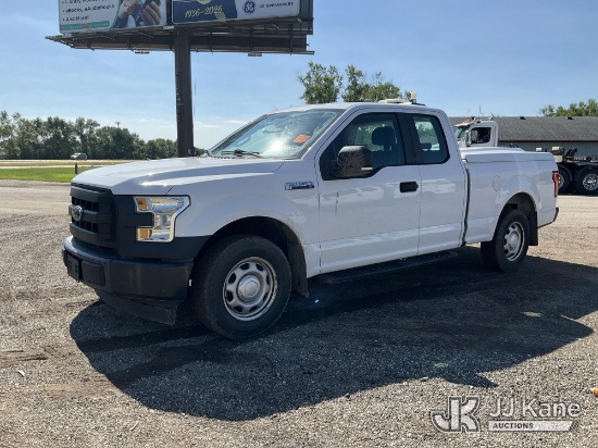 (South Beloit, IL) 2017 Ford F150 Extended-Cab Pickup Truck Runs & Moves) (Dash Warning Indicators O