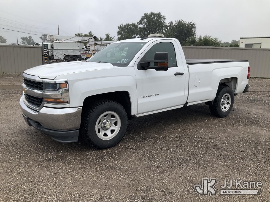 (South Beloit, IL) 2016 Chevrolet Silverado 1500 Pickup Truck Runs & Moves
