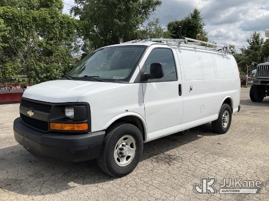 (South Beloit, IL) 2015 Chevrolet Express G2500 Cargo Van Runs & Moves