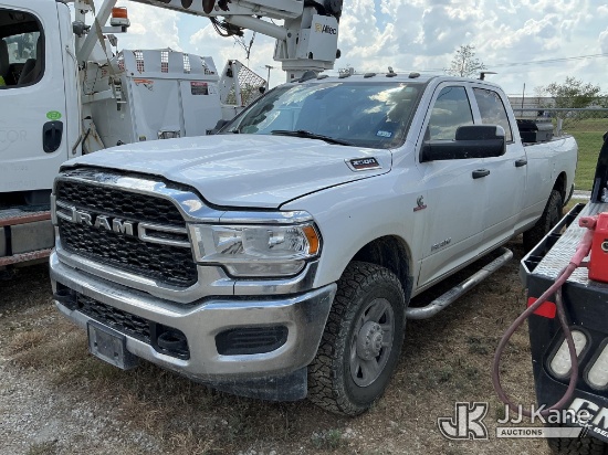 (Waxahachie, TX) 2022 RAM 2500 Crew-Cab Pickup Truck Not Running, Condition Unknown) (Engine Perform