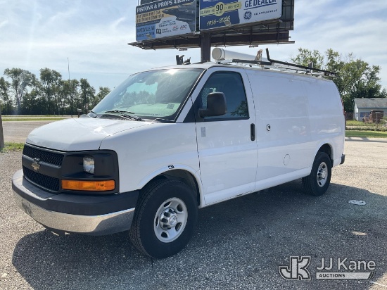 (South Beloit, IL) 2014 Chevrolet Express G2500 Cargo Van Runs & Moves