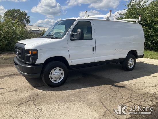 (South Beloit, IL) 2013 Ford E350 Cargo Van Runs & Moves) (Corrosion, Windshield Deficiencies) (Sell