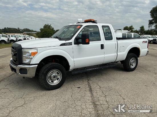 (South Beloit, IL) 2016 Ford F250 4x4 Extended-Cab Pickup Truck Runs & Moves) (Corrosion) (Seller St