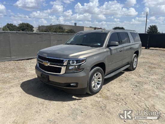 (Waxahachie, TX) 2017 Chevrolet Suburban LT 4-Door Sport Utility Vehicle Runs & Moves