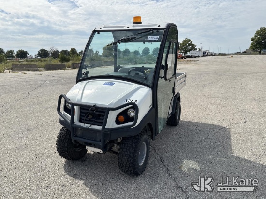 (Kansas City, MO) 2016 Club Car CarryAll 550 Utility Cart Runs & Moves)(Interior Defects-Parking Bra
