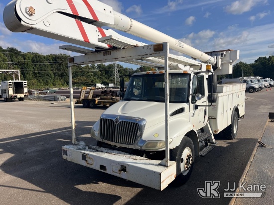 (Memphis, TN) Altec AA755L, Bucket Truck rear mounted on 2005 International 4300 Utility Truck, Muni